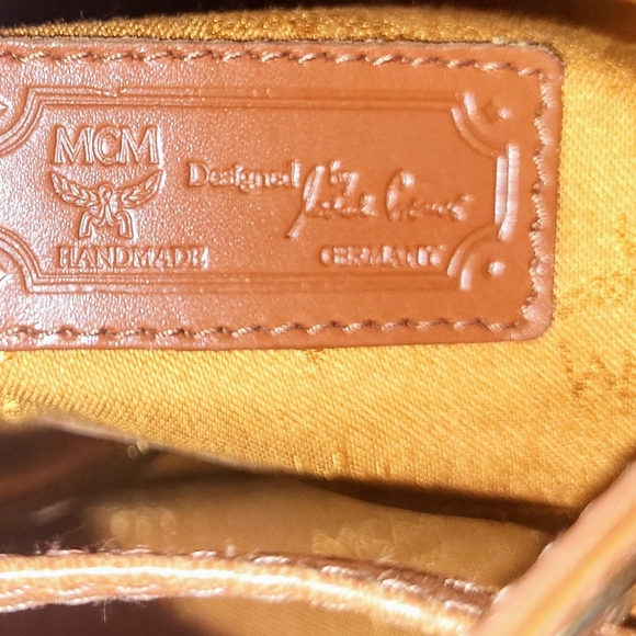 MCM Made in Germany Bucket Bag - Picture 8 of 10